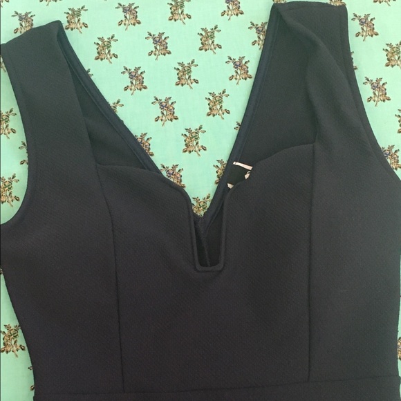 WINDSOR DRESS BUNDLE - Picture 2 of 5